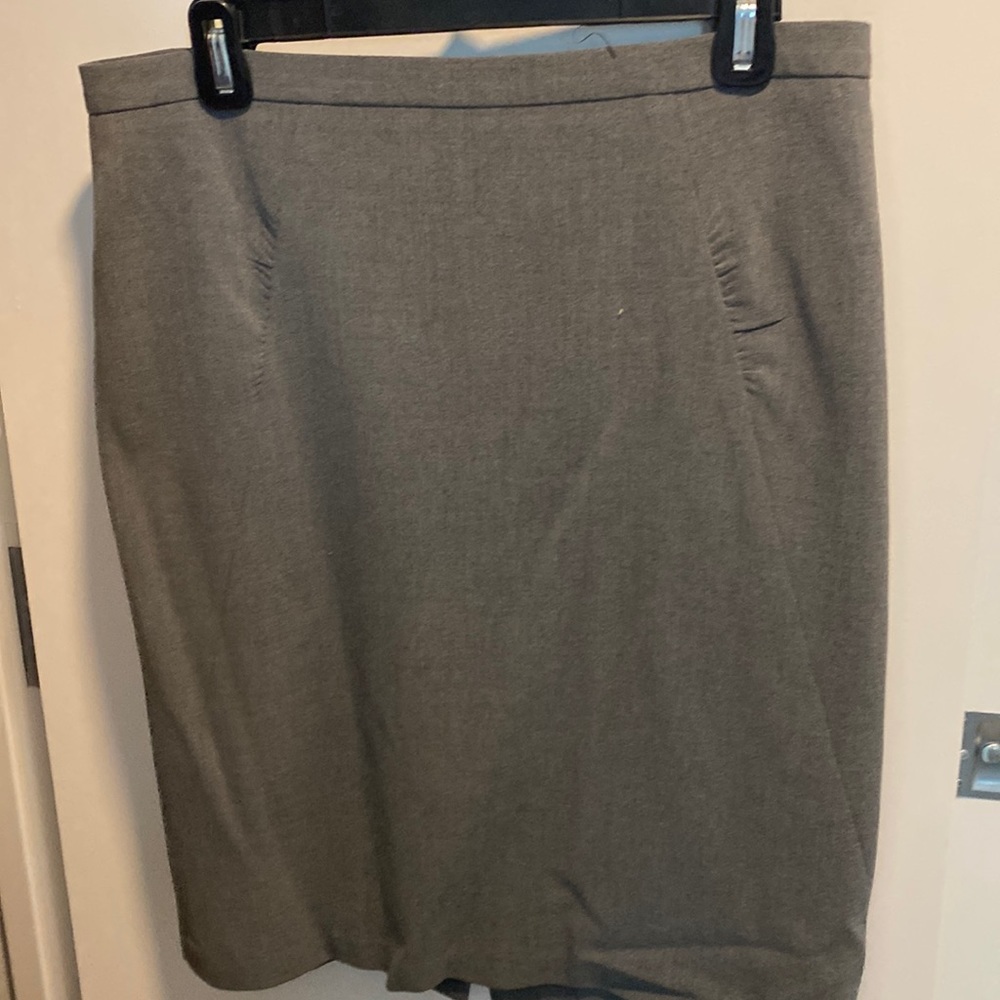 Grey BCBG pencil skirt size 8